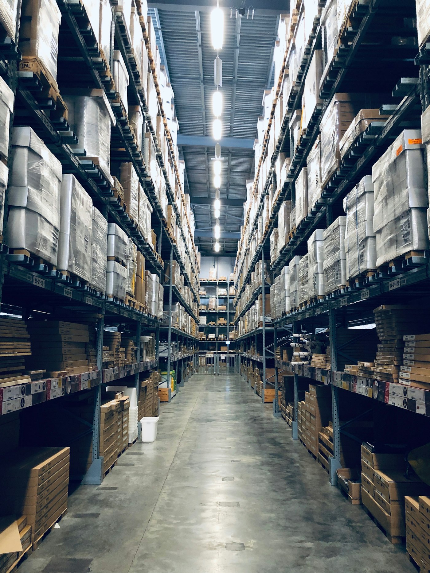 Distribution warehouse racking with stocked inventory